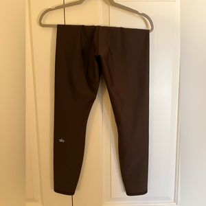 Ali Yoga 7/8 Airlift Espresso Legging